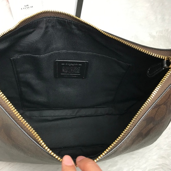 👜‼️SALE‼️🌺 NWOT ZIP SHOULDER BAG 13" - Picture 5 of 8